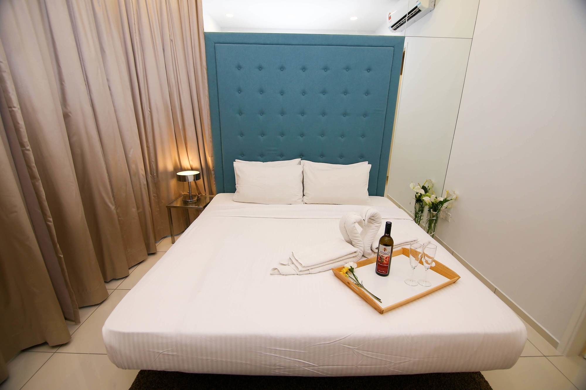 Фото Robertson Premier Suites by Subhome