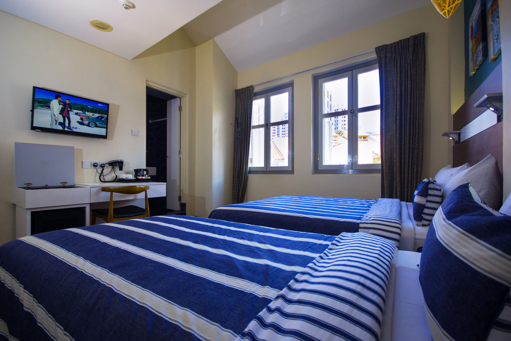 Фото отеля 2