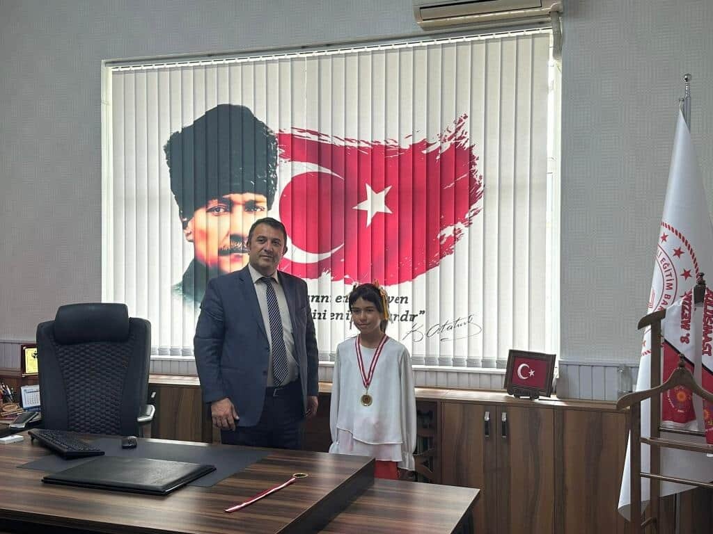 School Barbaros Imam Hatip Secondary School, Bucak, photo