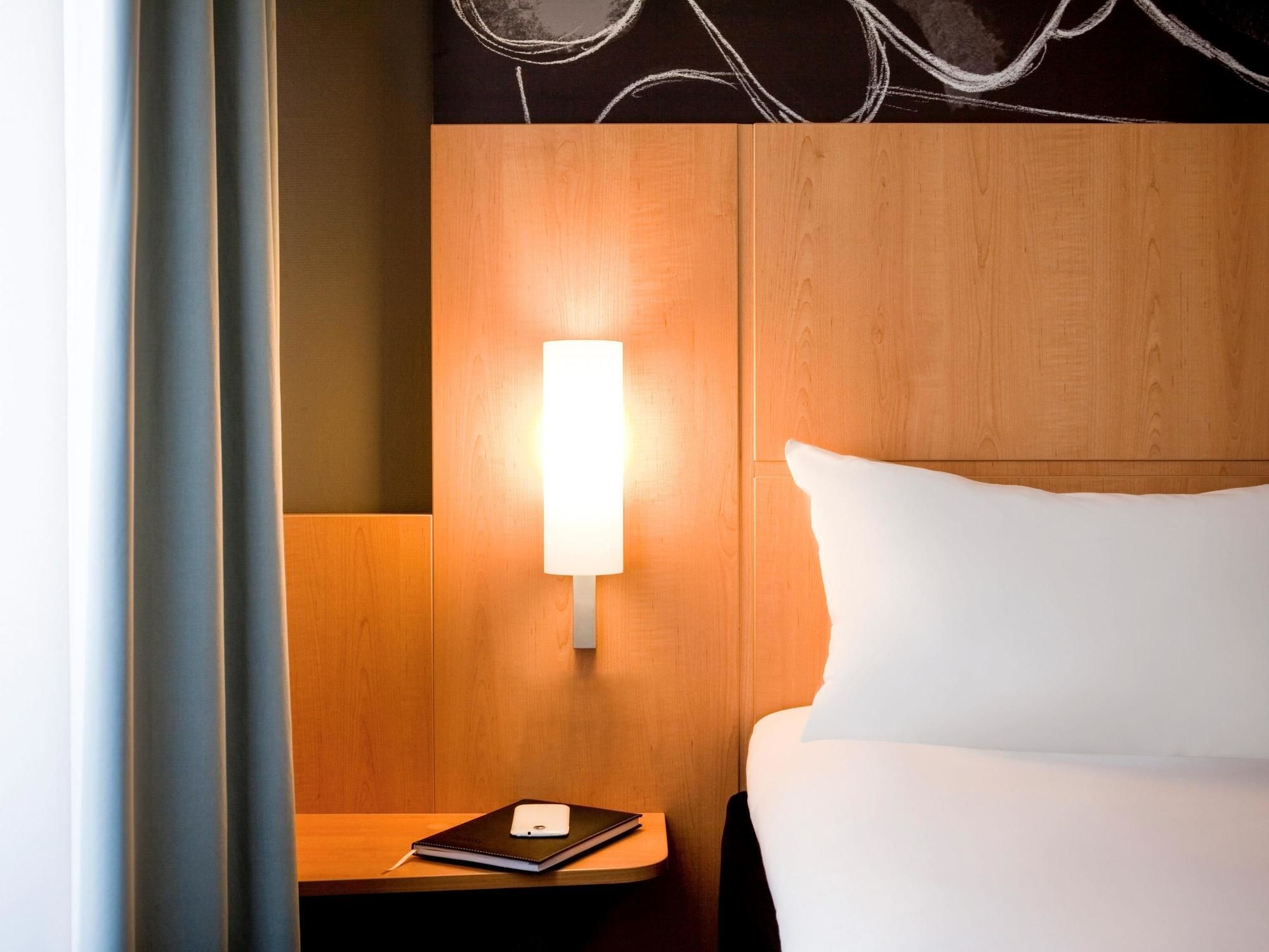 Фото Ibis Paris Gare de l'Est 10ème