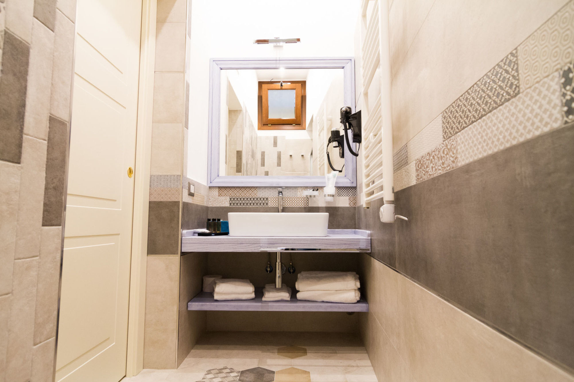 Фото Palazzo Tasca Guest House & Luxury Suite