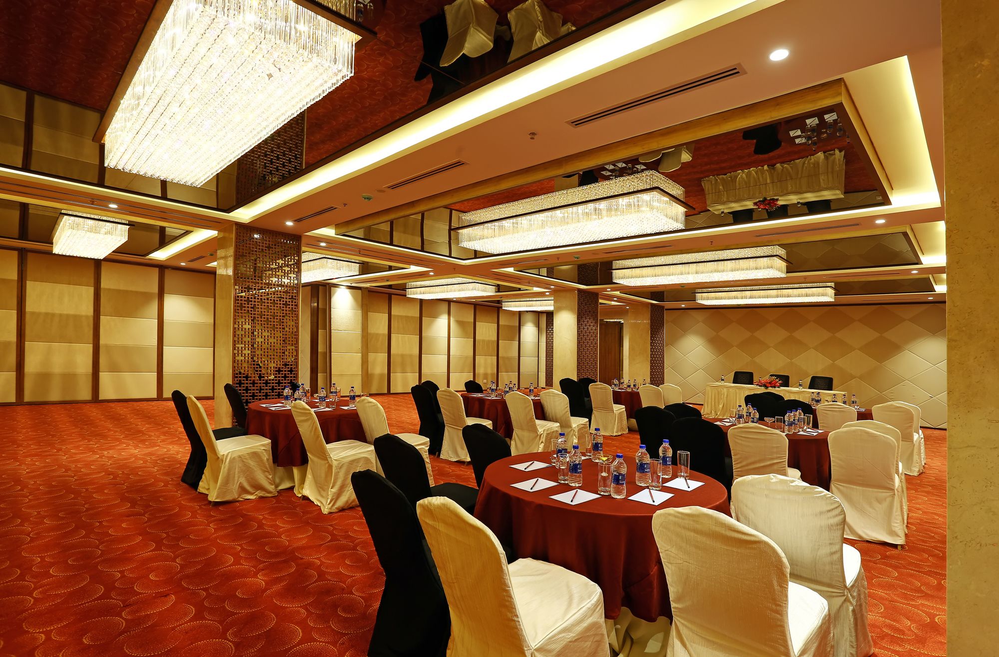 Фото Bhagini Icon Premier Hotel