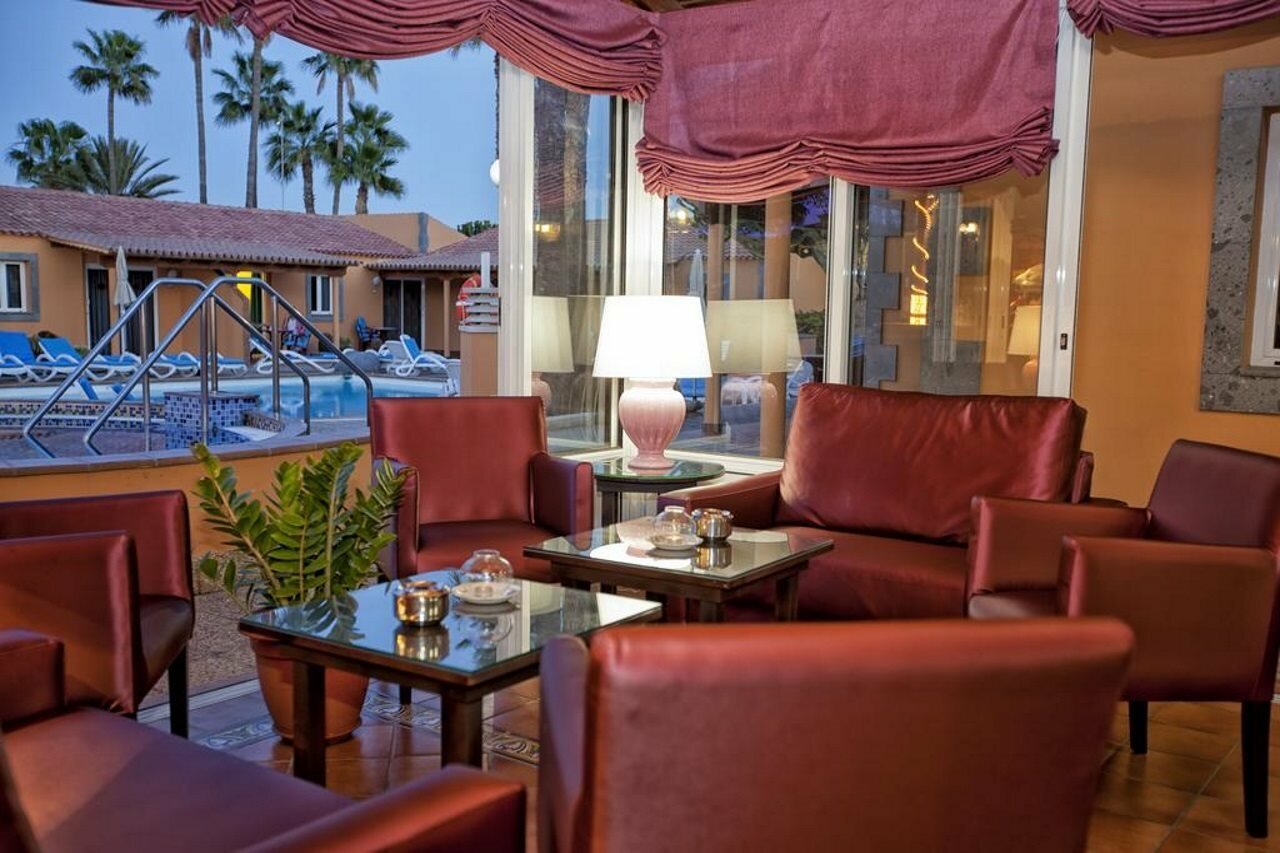 Фото Bungalows Los Almendros - Gay Exclusive