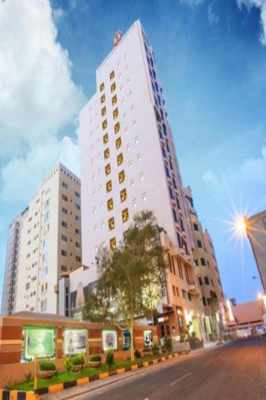 Фото отеля 1