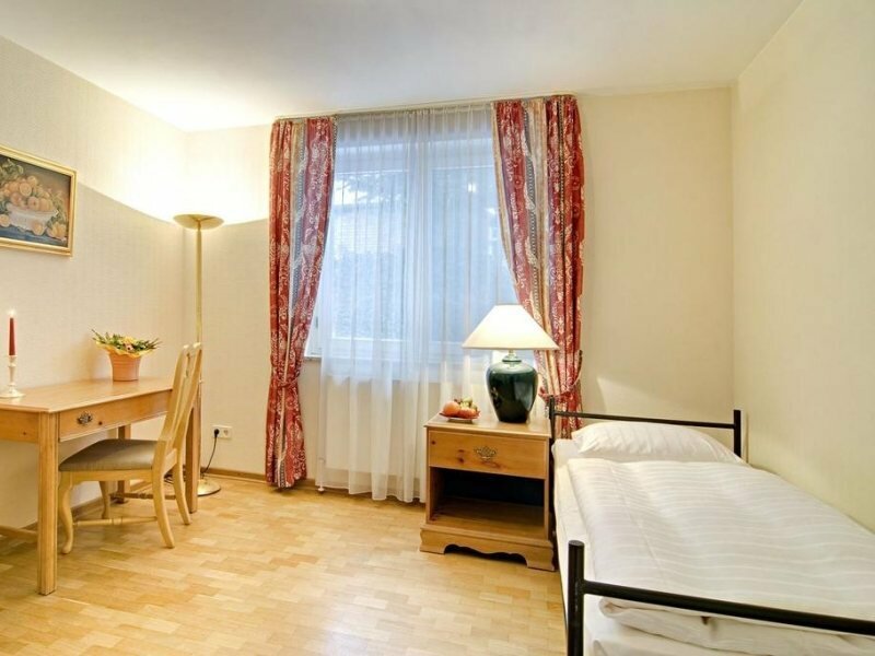 Фото Golden Tulip Luebecker Hof