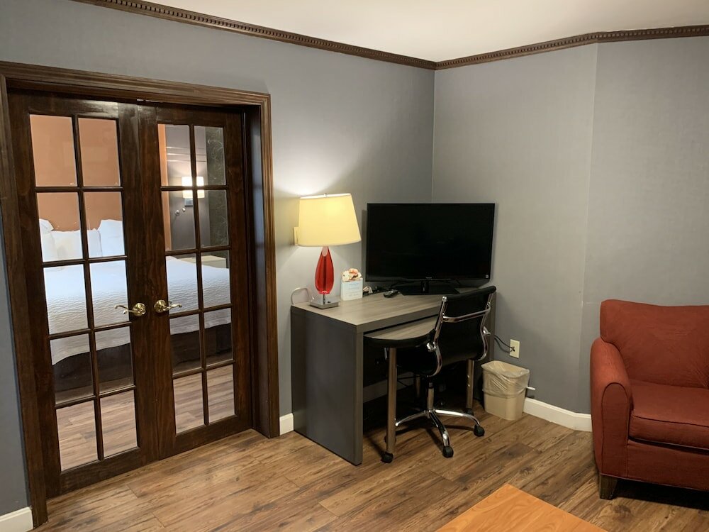 Фото Super 8 by Wyndham Sturbridge