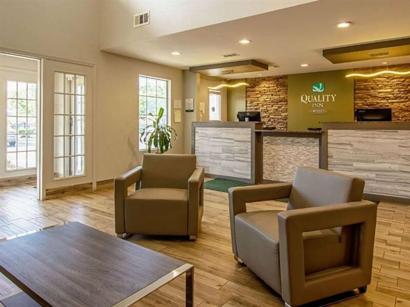 Фото Quality Inn LaGrange