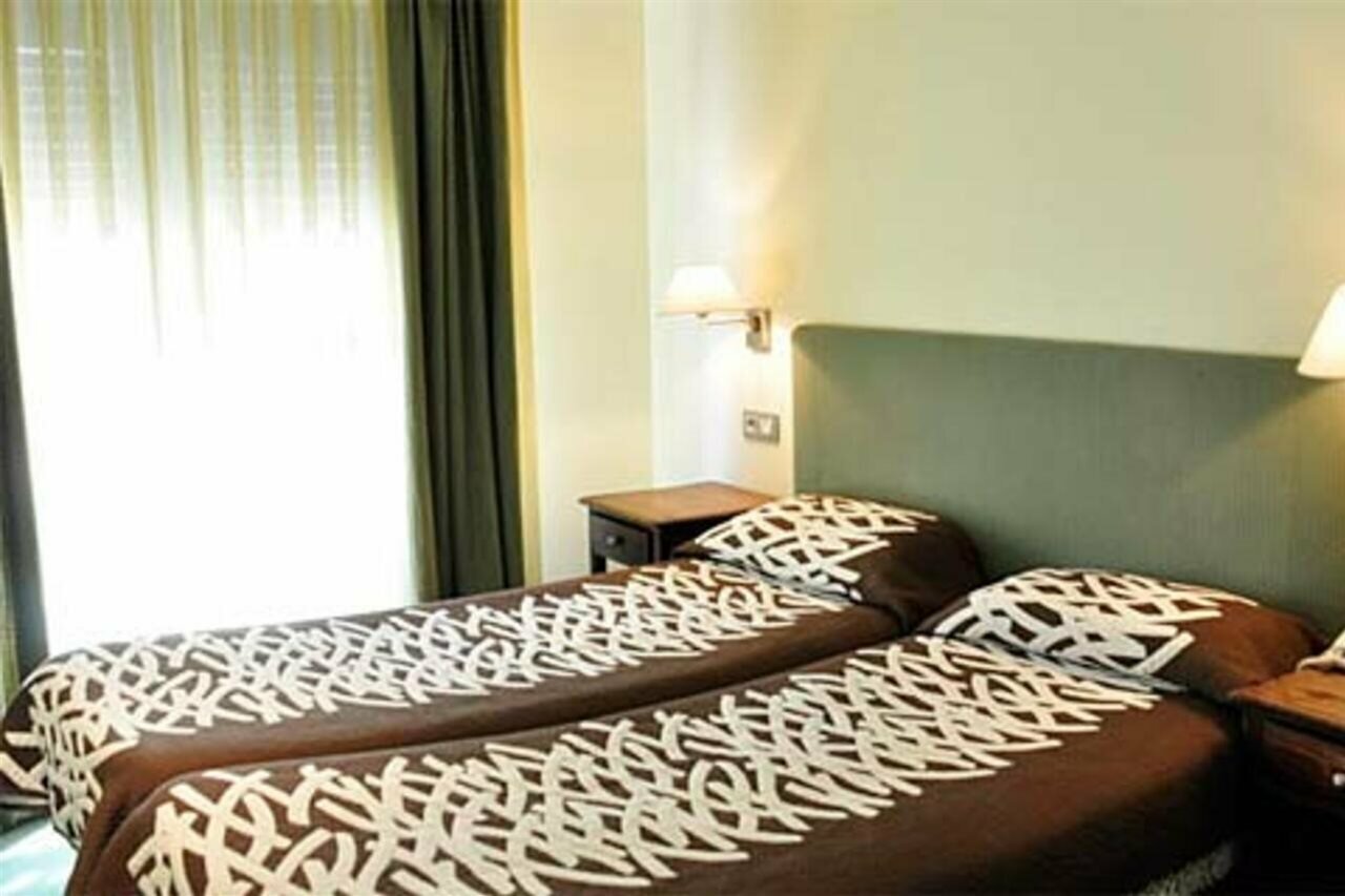 Фото Отель Aston