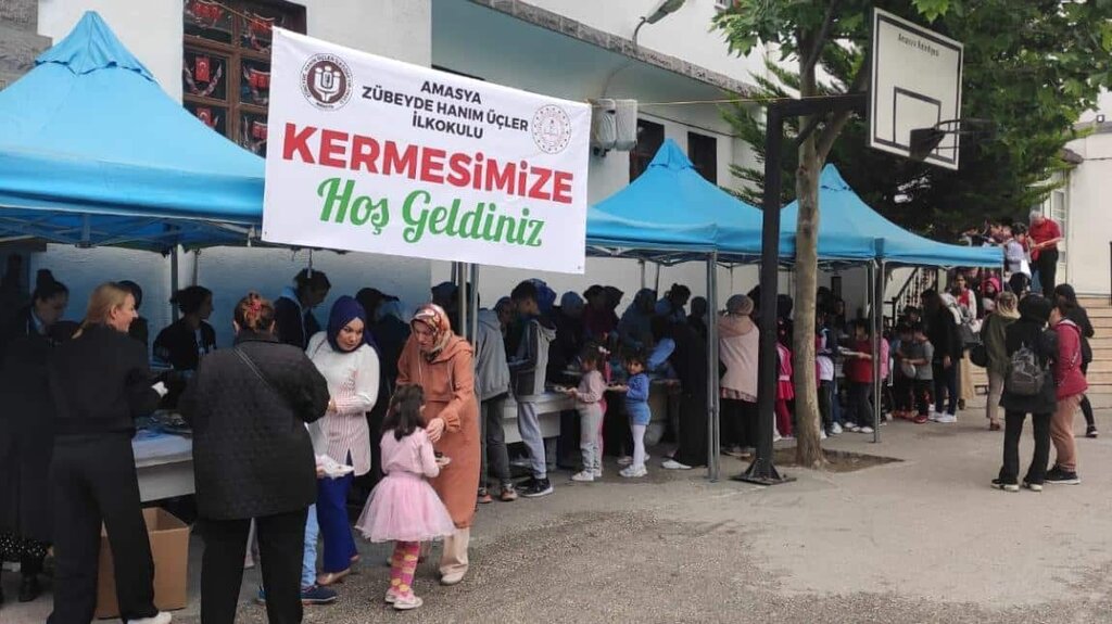 Primary school Zubeyde Hanim Ucler Primary School, Amasya, photo