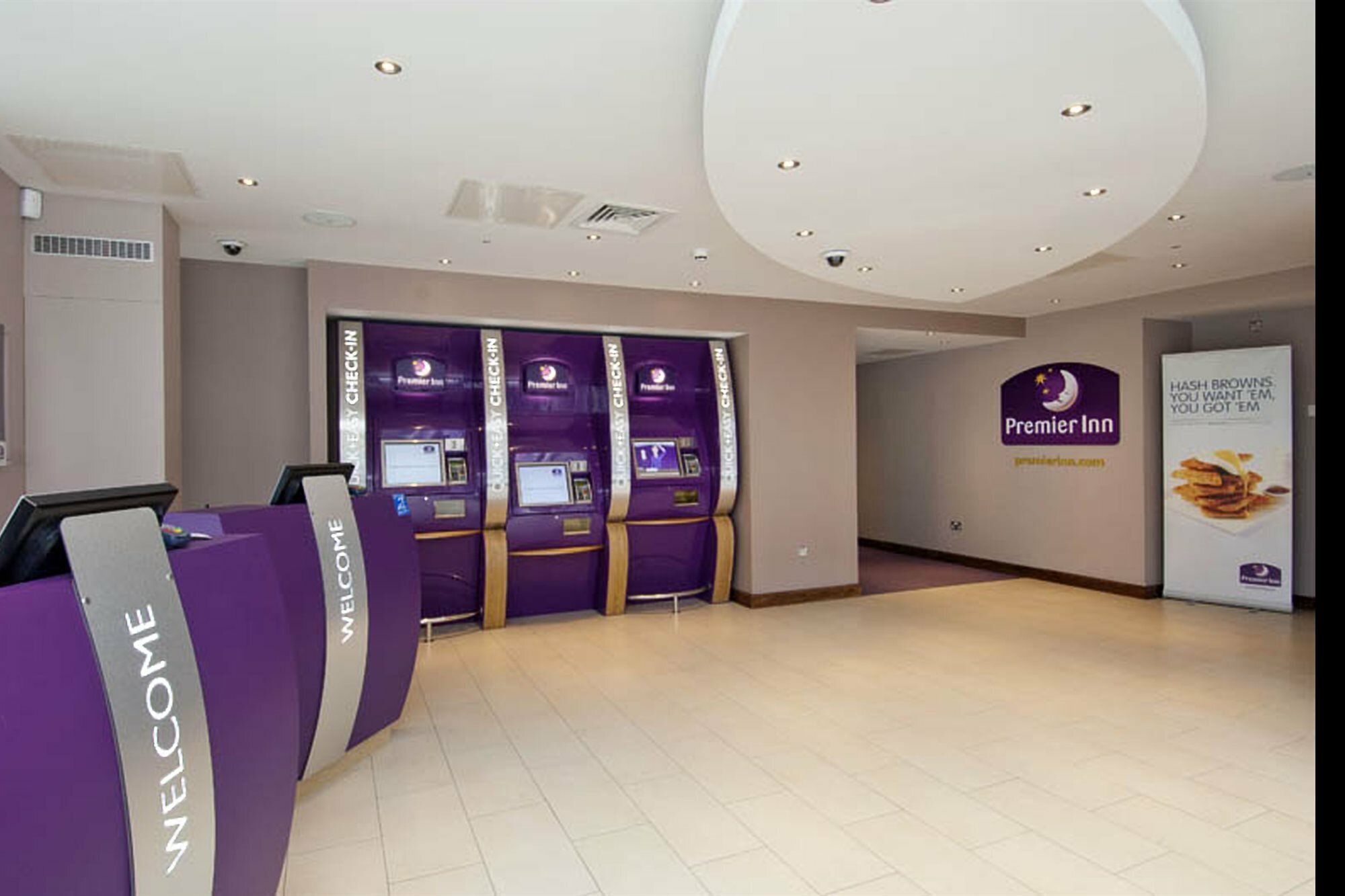 Фото Premier Inn London Ealing