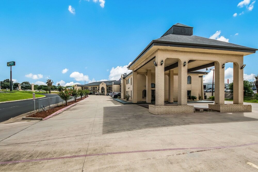 Фото Quality Inn Near Medical Center