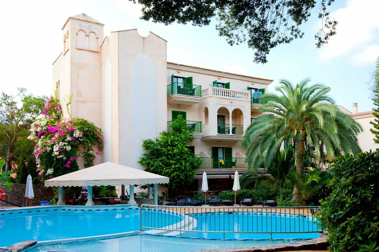 Фото отеля 1