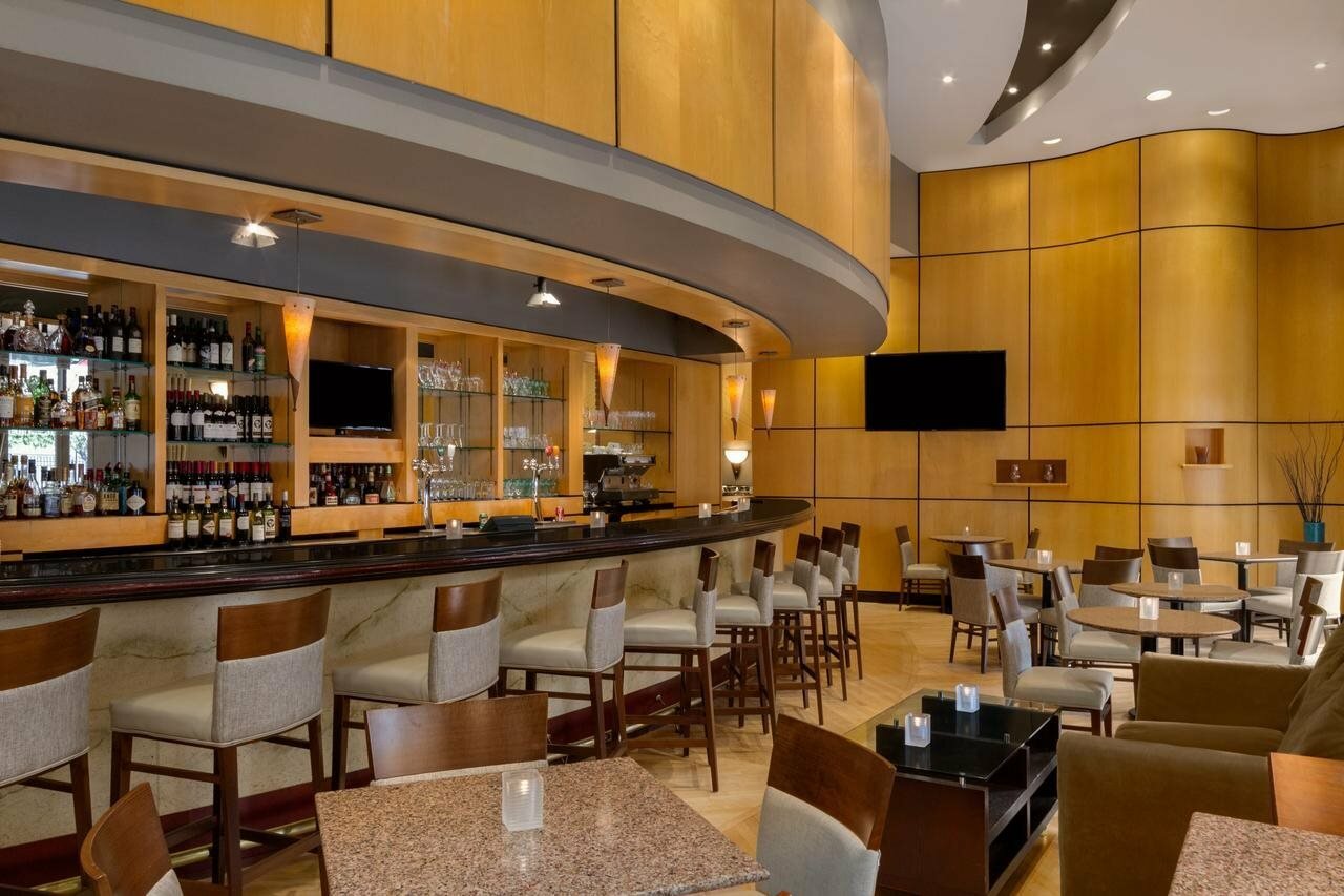 Фото DoubleTree by Hilton Hotel Toronto Downtown