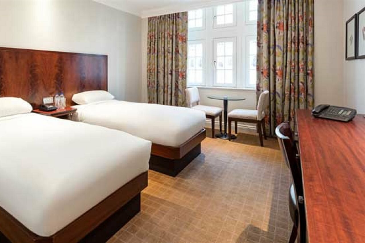 Фото Radisson Blu Edwardian Grafton Hotel, London