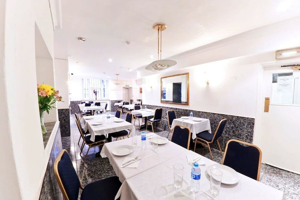 Фото Whiteleaf Hotel