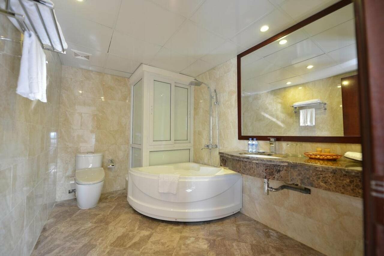 Фото May De Ville Old Quarter II Hotel