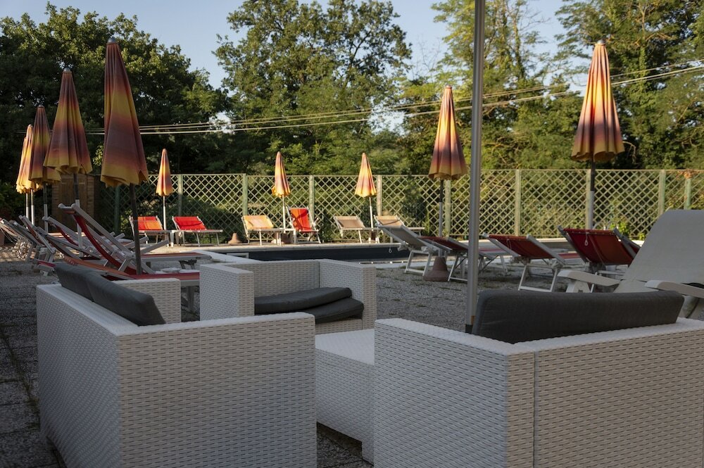 Фото Hotel Le Renaie