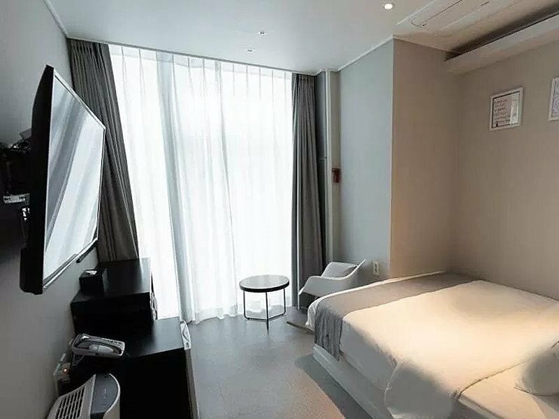 Фото Gray 193 Hotel