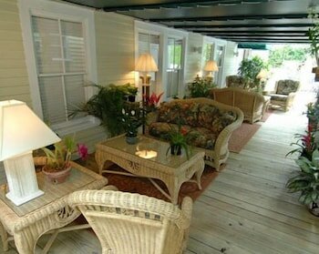 Фото Heron House Court - Adult Only