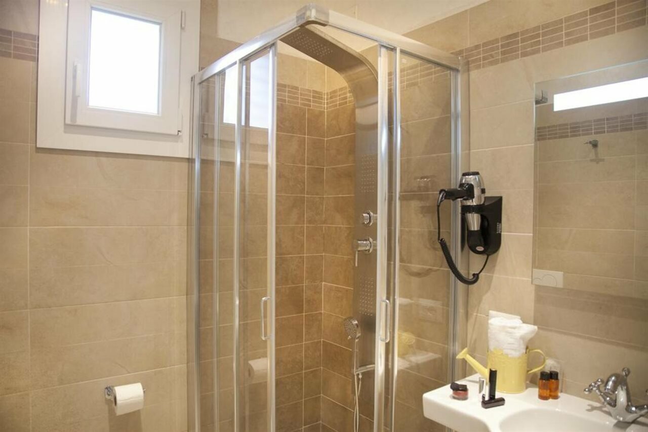 Фото Hotel Britannia