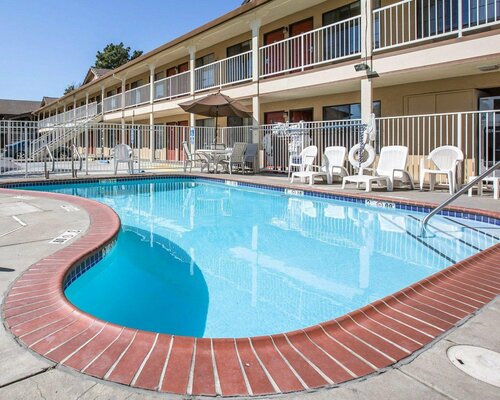 Гостиница Quality Inn & Suites Silicon Valley в Санта-Кларе