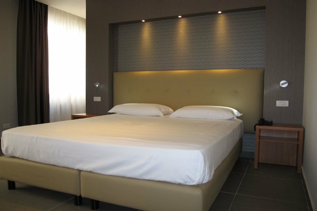 Фото Napolit'amo Hotel Medina