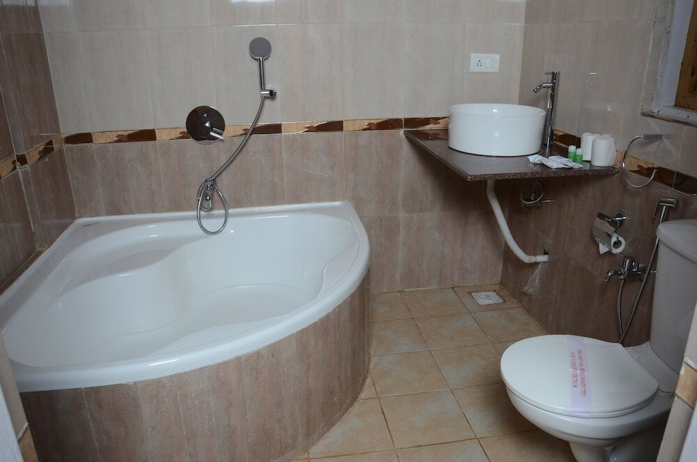 Фото Paradise Village Beach Resort