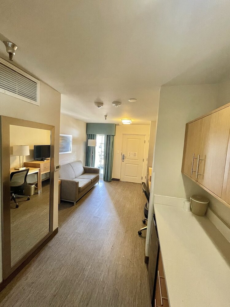 Фото Red Roof Inn Plus+ & Suites Tampa