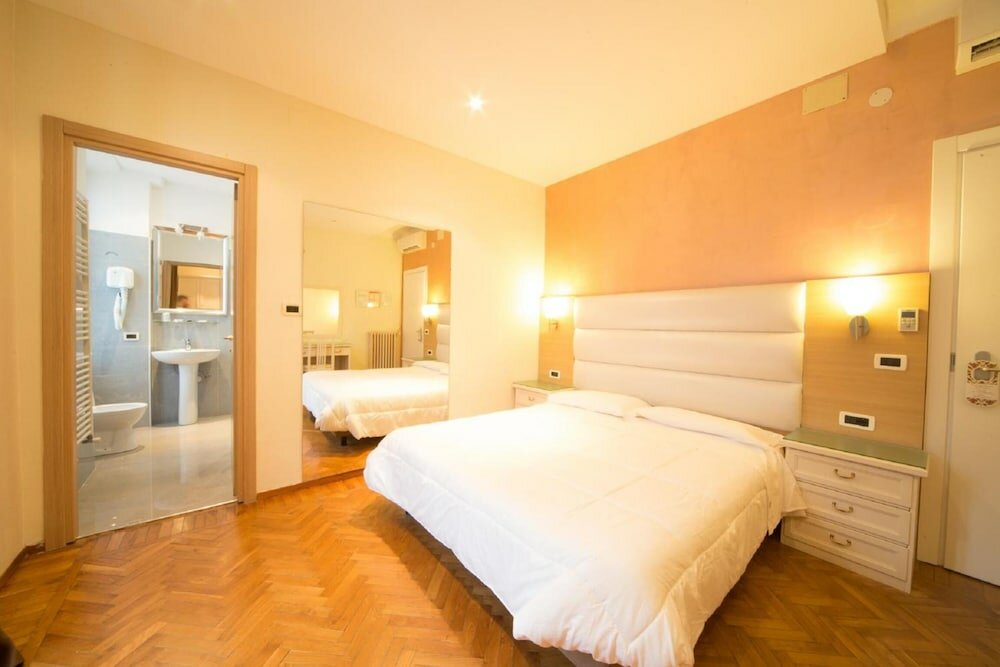 Фото Hotel Globo Suite