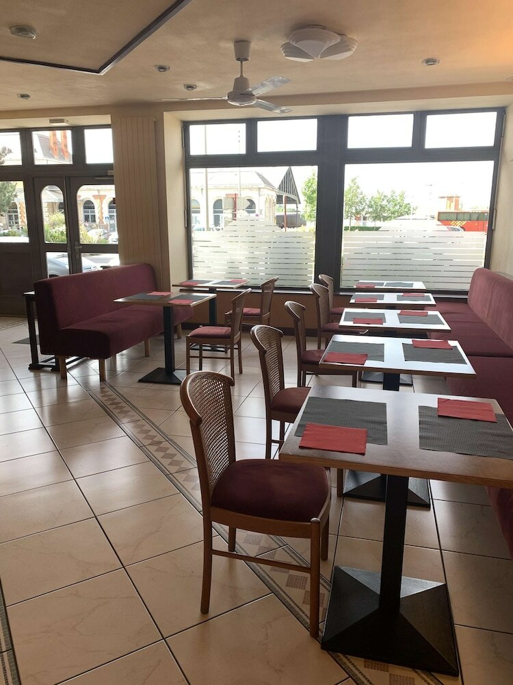 Фото Hotel Kyriad Rodez