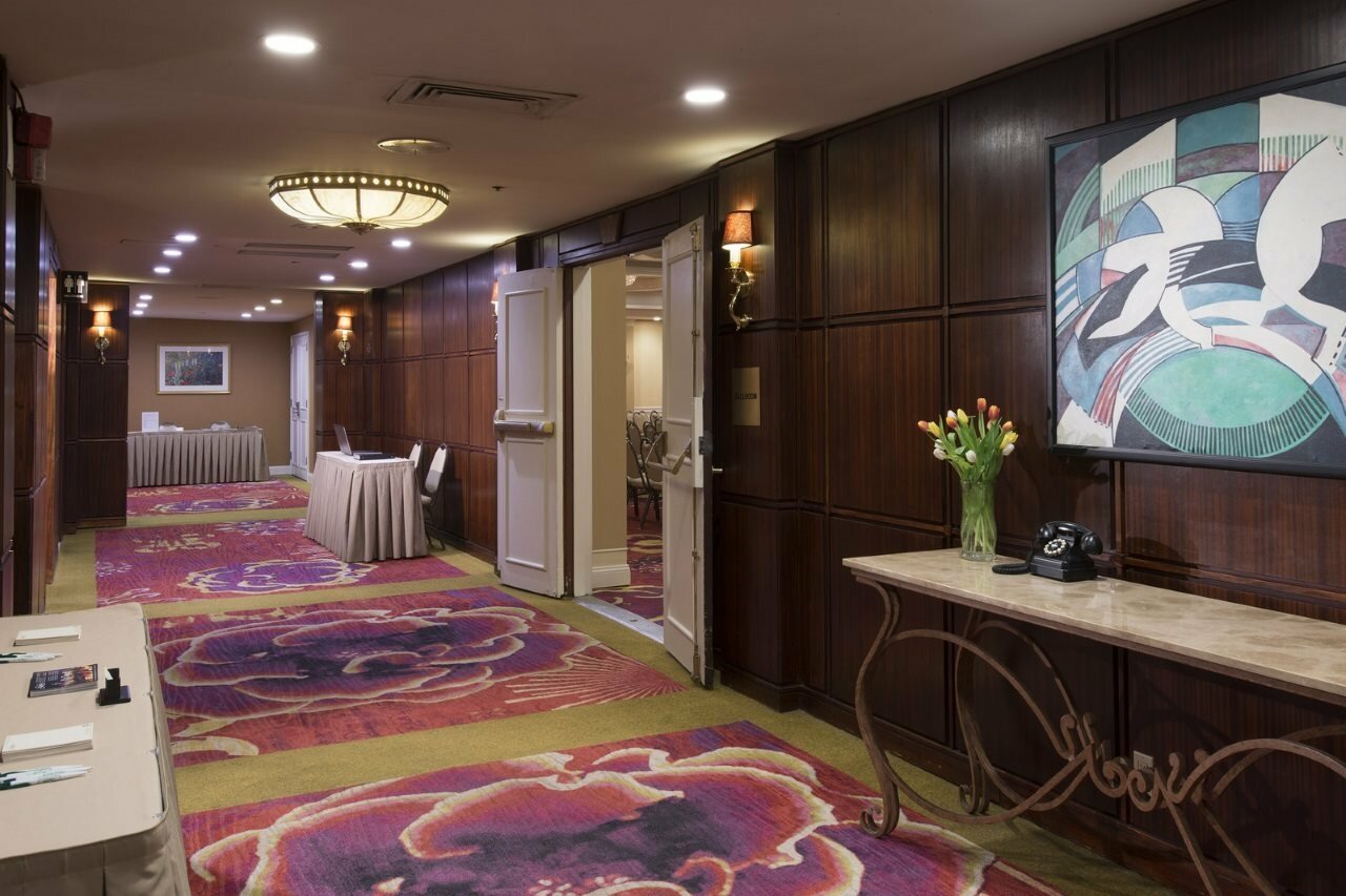 Фото Skyline Hotel