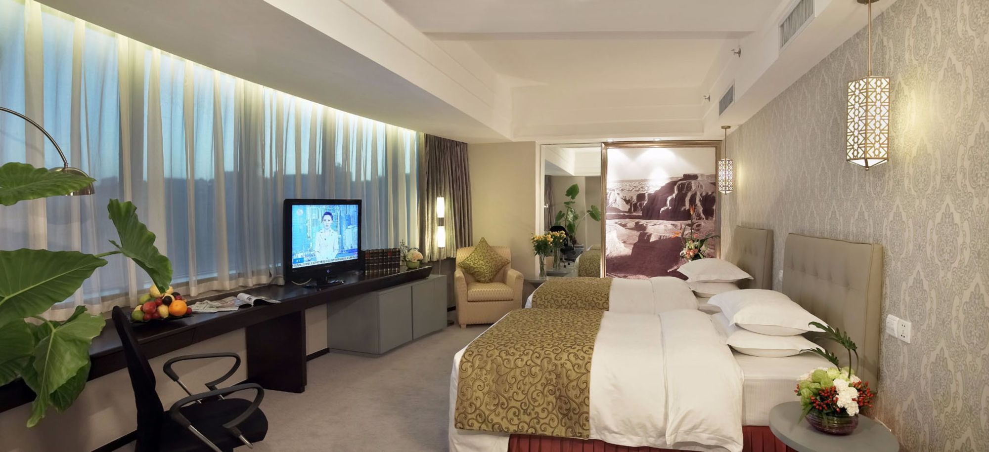 Фото Luxemon Xinjiang Hongfu Hotel