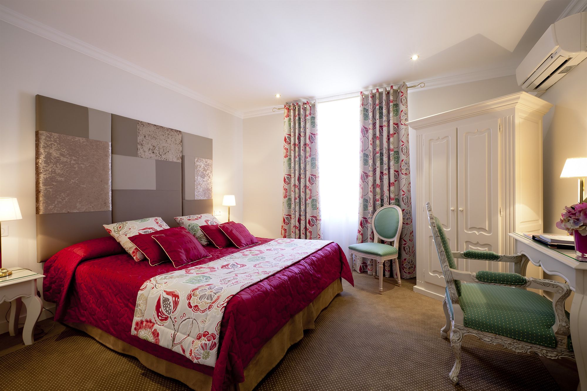 Фото Grand Hotel Des Terreaux 