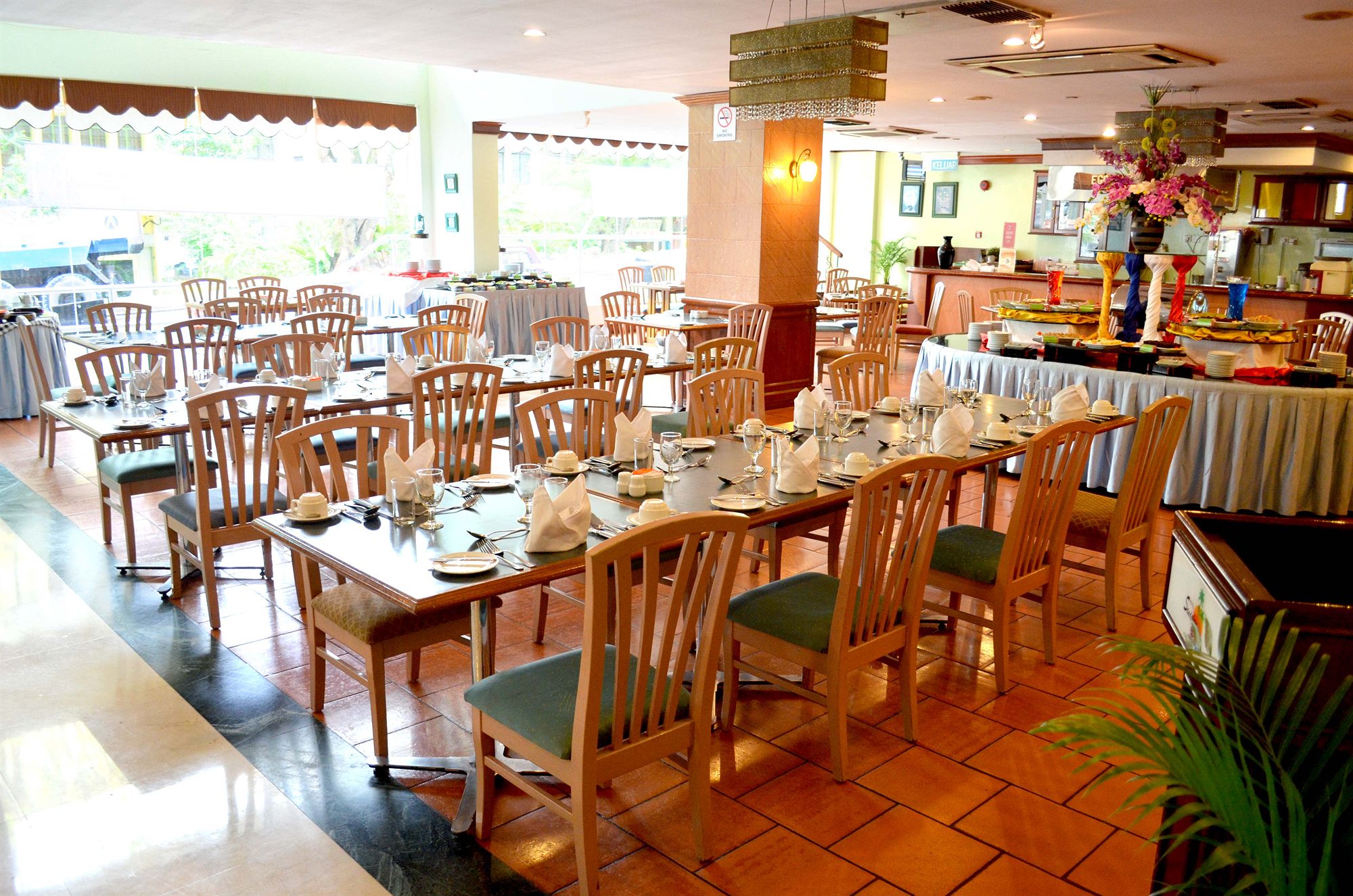 Фото Hotel Sandakan