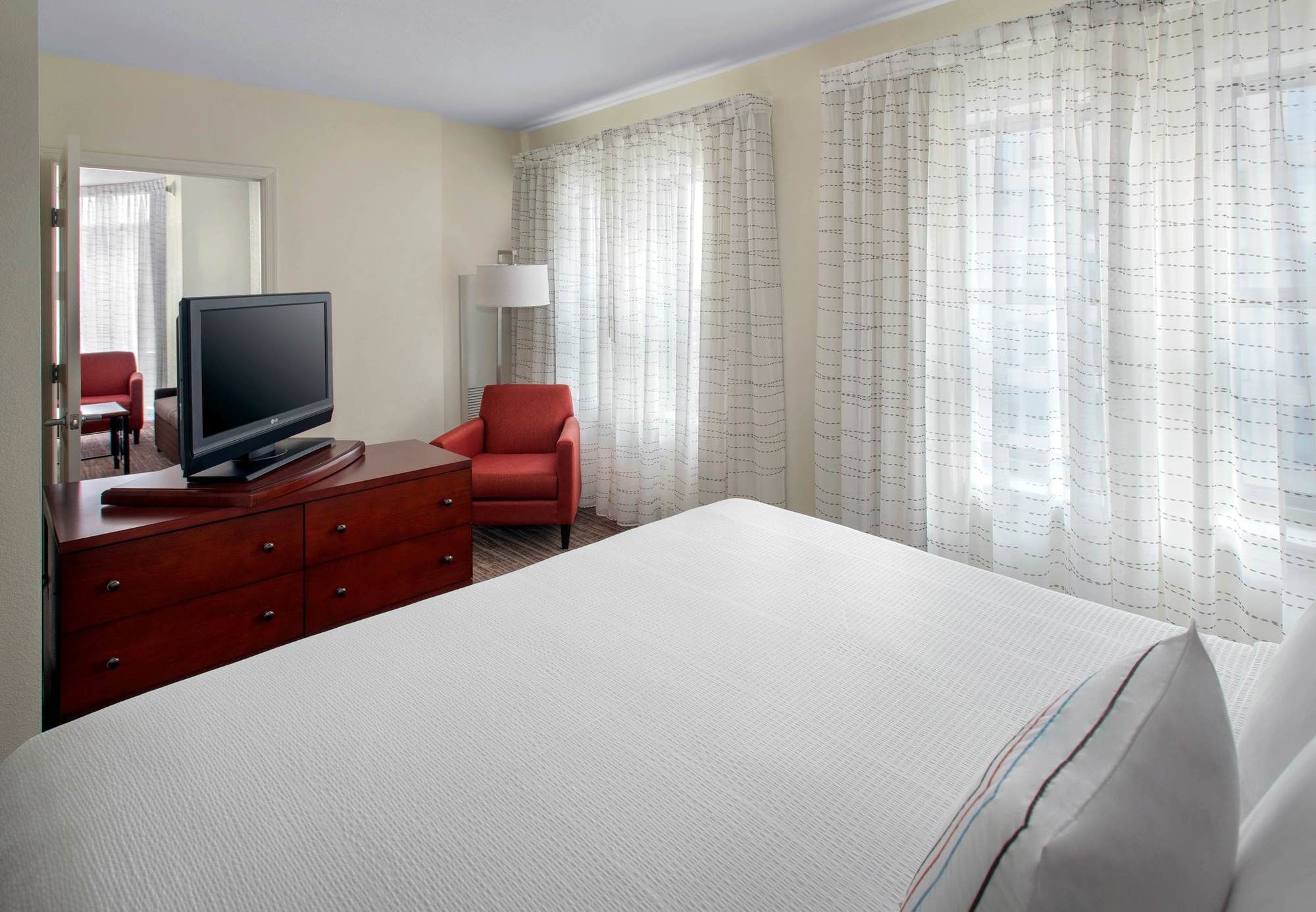 Фото Residence Inn Alexandria Old Town South at Carlyle