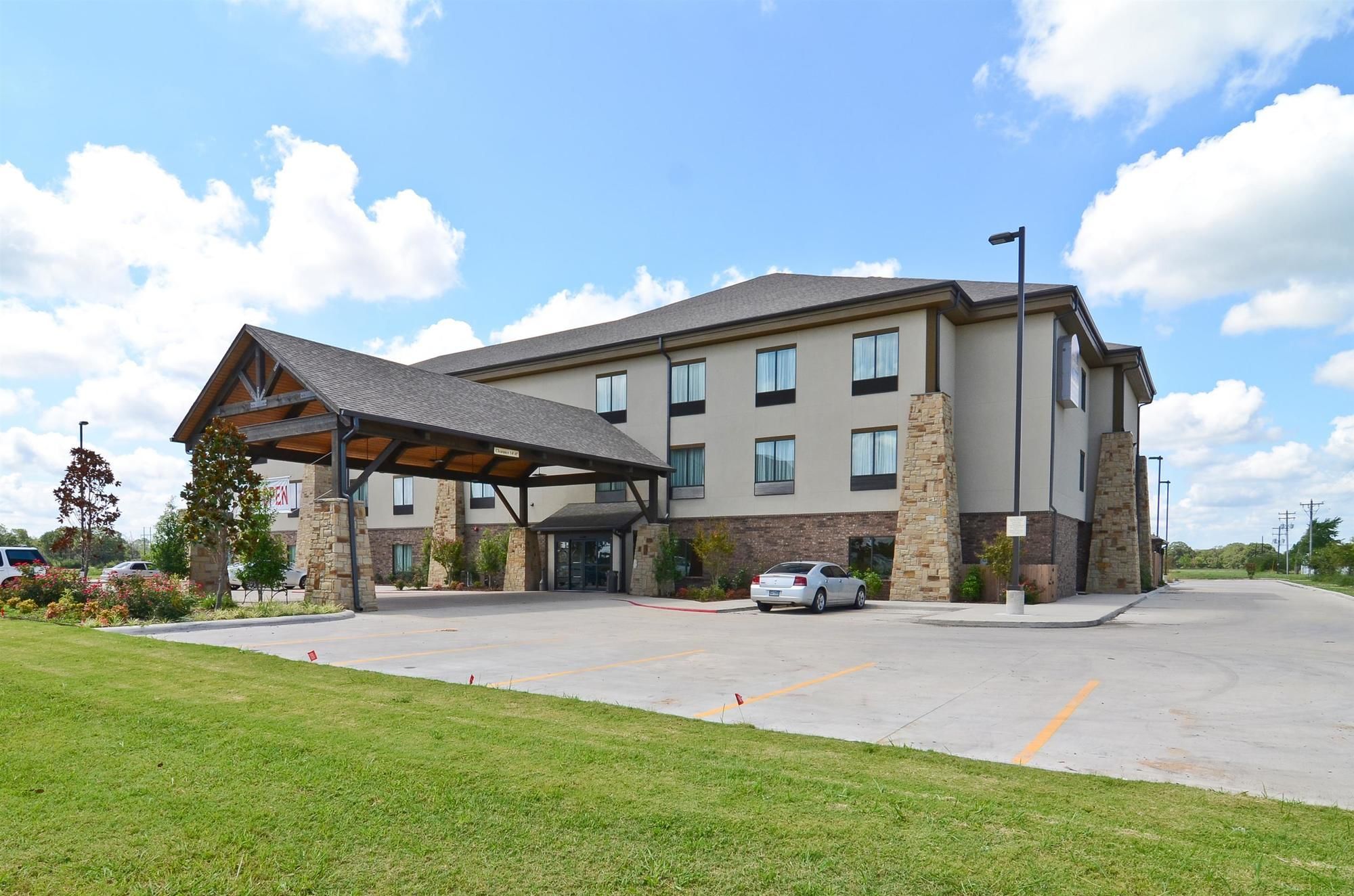 Фото Best Western Plus Emory At Lake Fork Inn & Suites