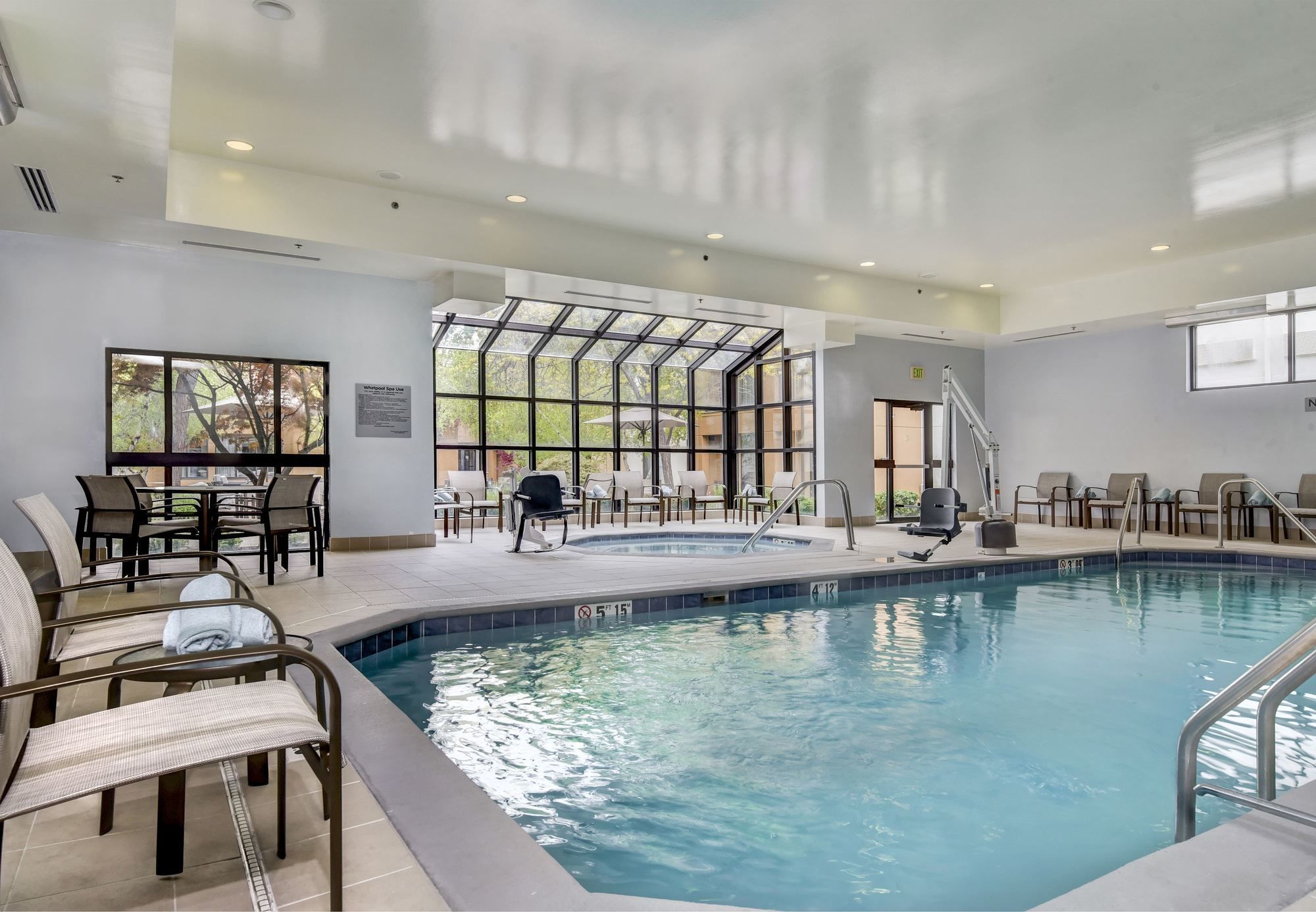 Фото Courtyard by Marriott Downtown Boise