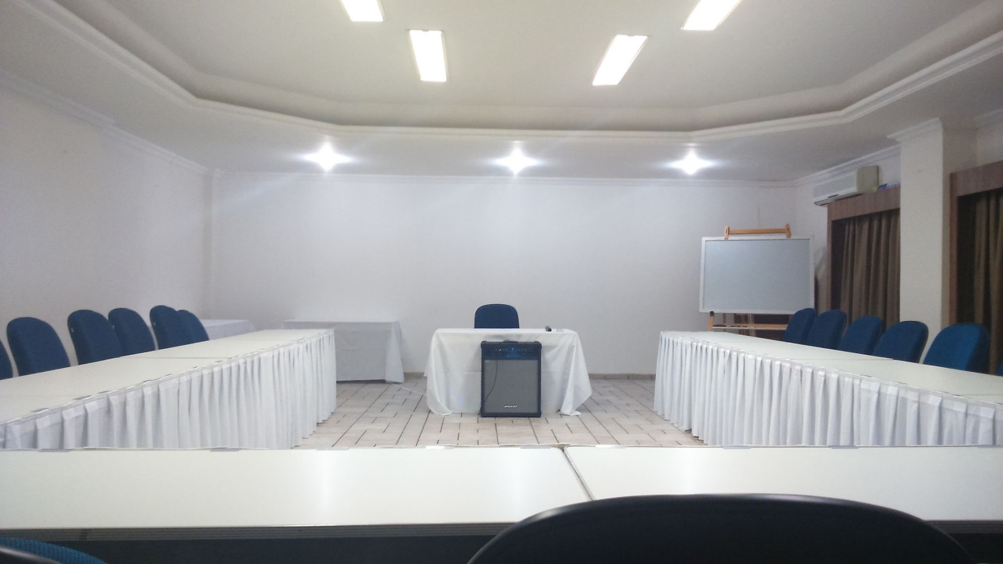 Фото Hotel Metropolitan