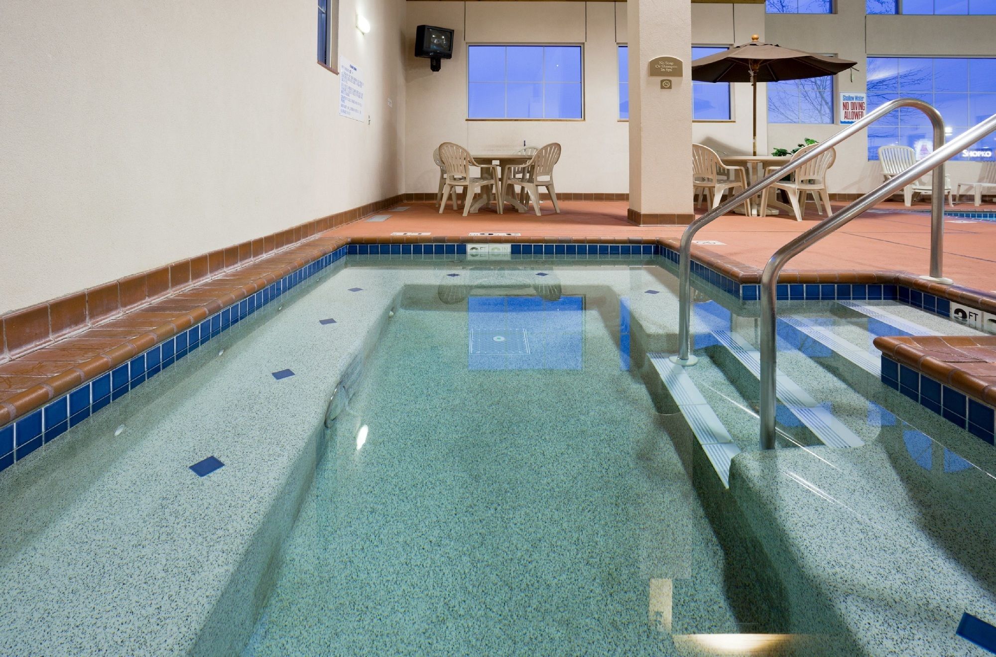 Фото Holiday Inn Express Houghton-Keweenaw, an Ihg Hotel