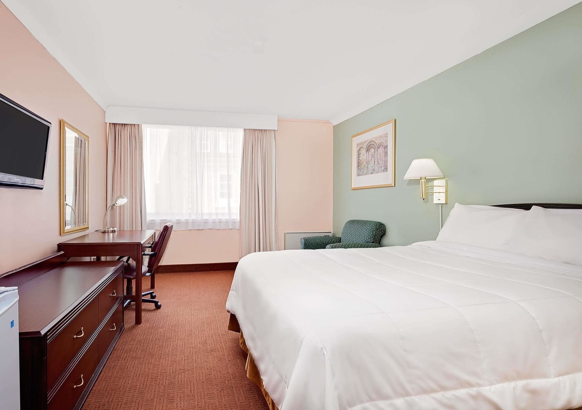 Фото Knights Inn North Bay