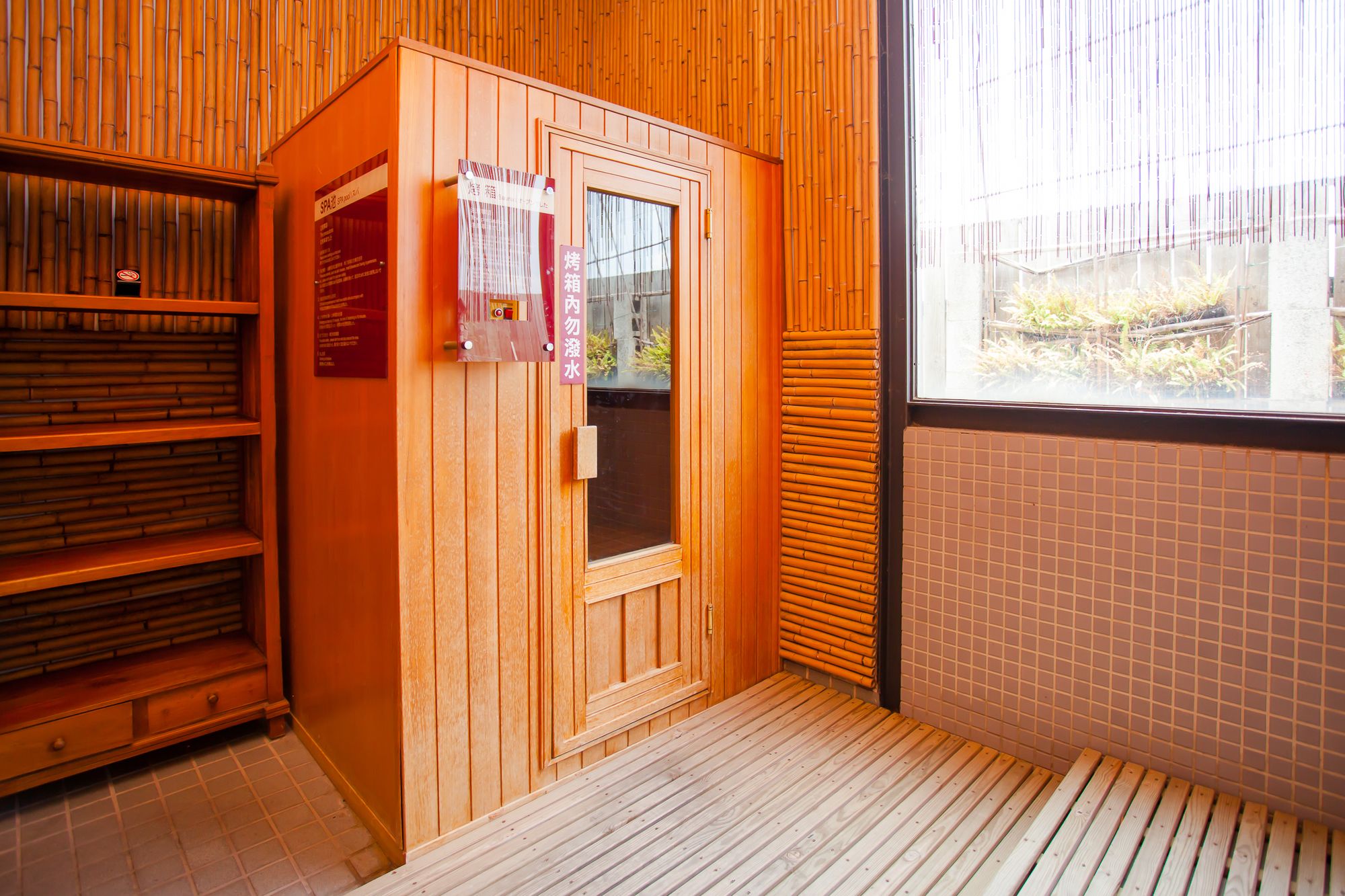 Фото The Galerie Hotel