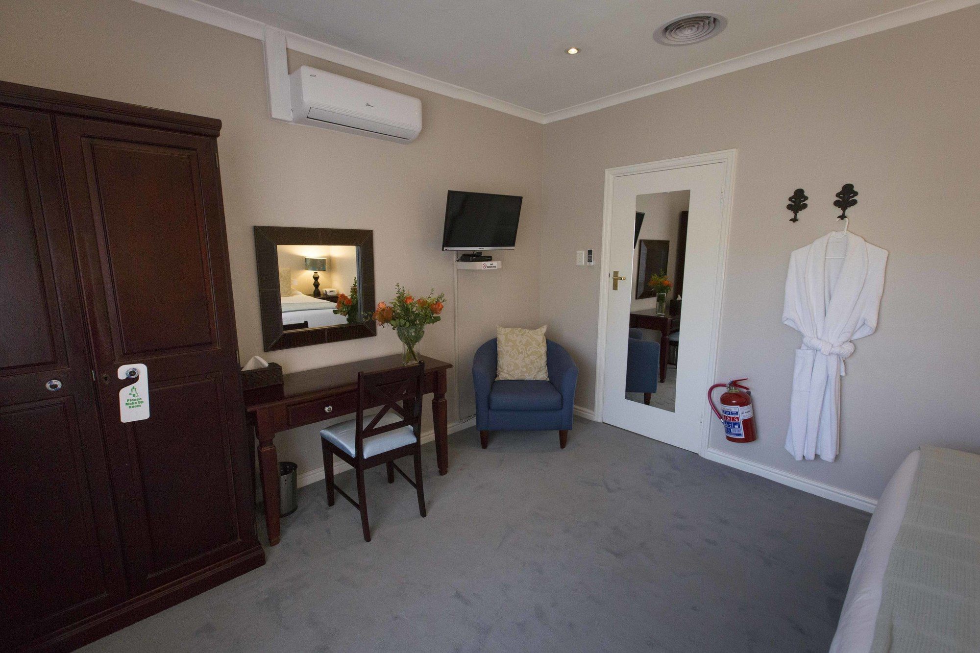 Фото Dongola House