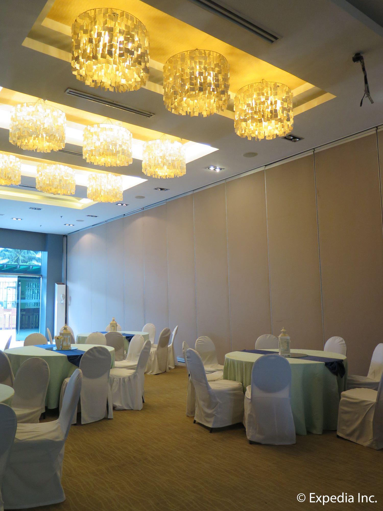 Фото One Tagaytay Place Jg Vacation Rentals