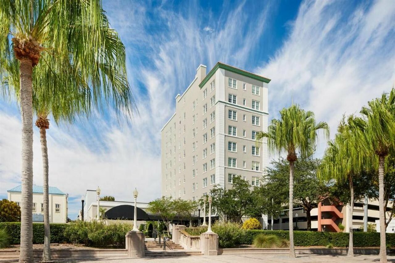 Фото отеля 1