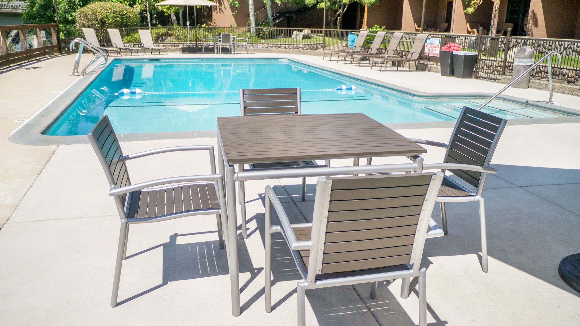 Фото The Lodge at Riverside