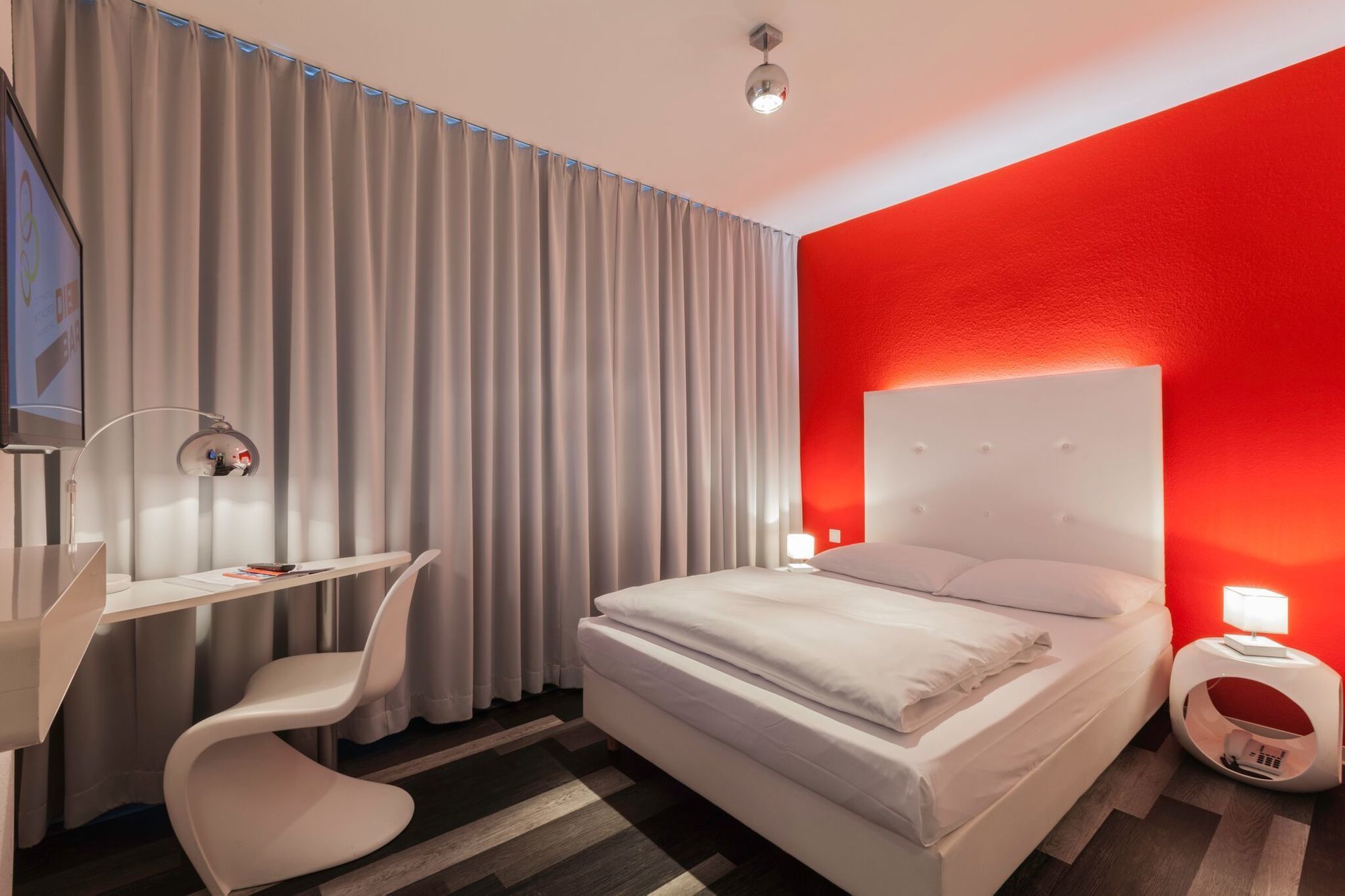 Фото отеля 2