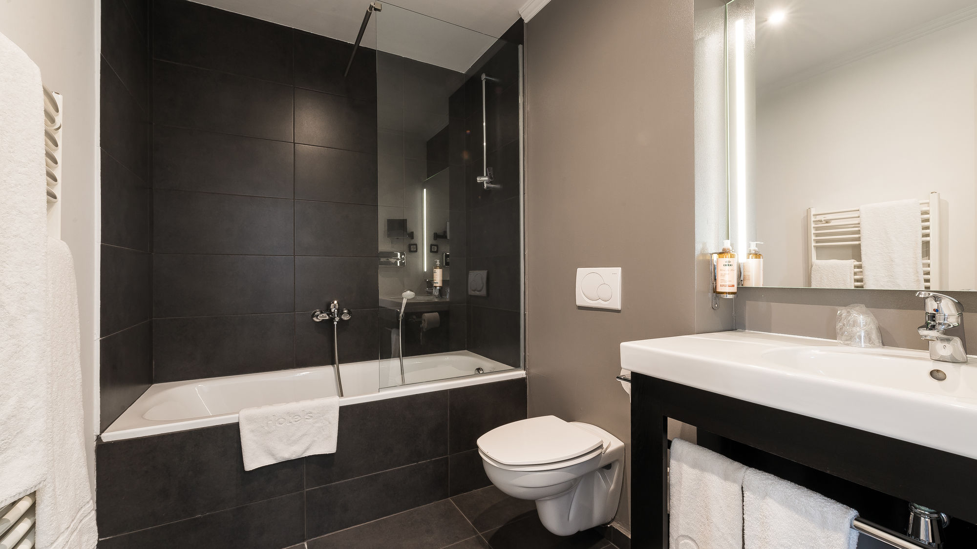 Фото The Augustin Brussels