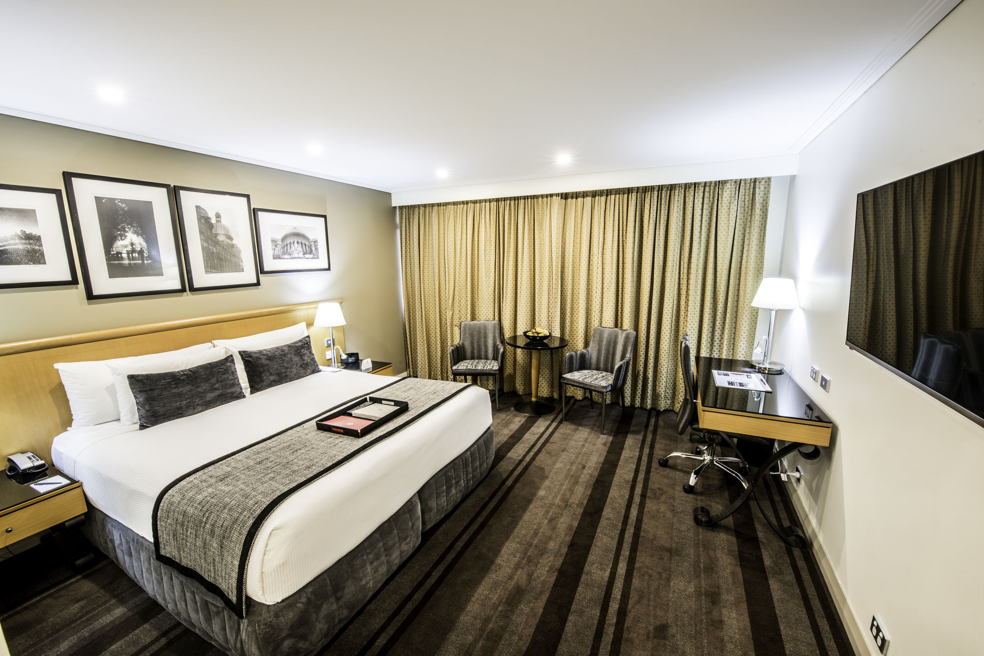 Фото Rydges World Square