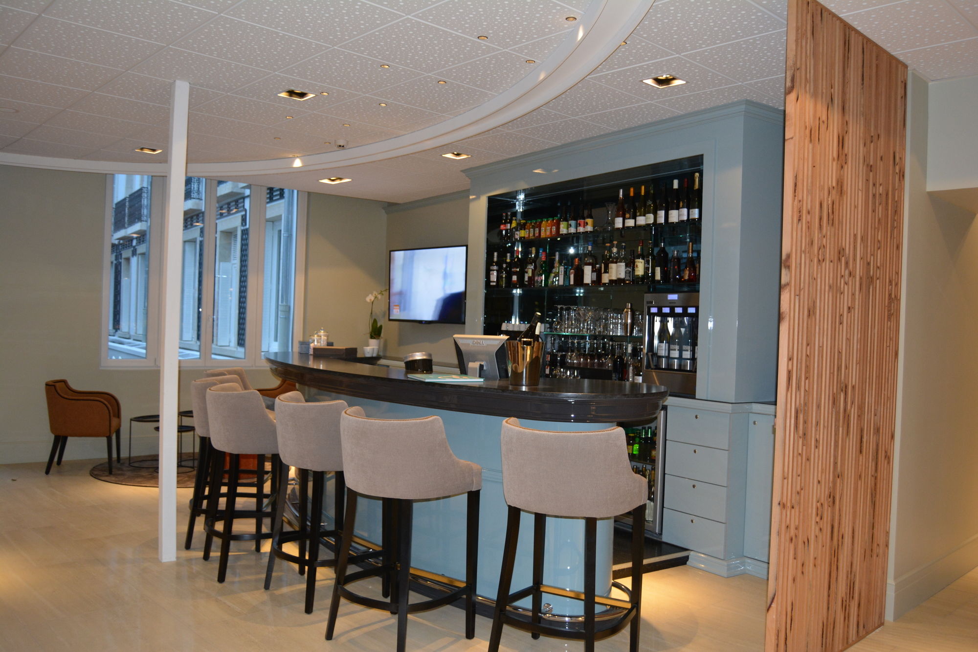 Фото Hôtel Oceania Le Jura Dijon