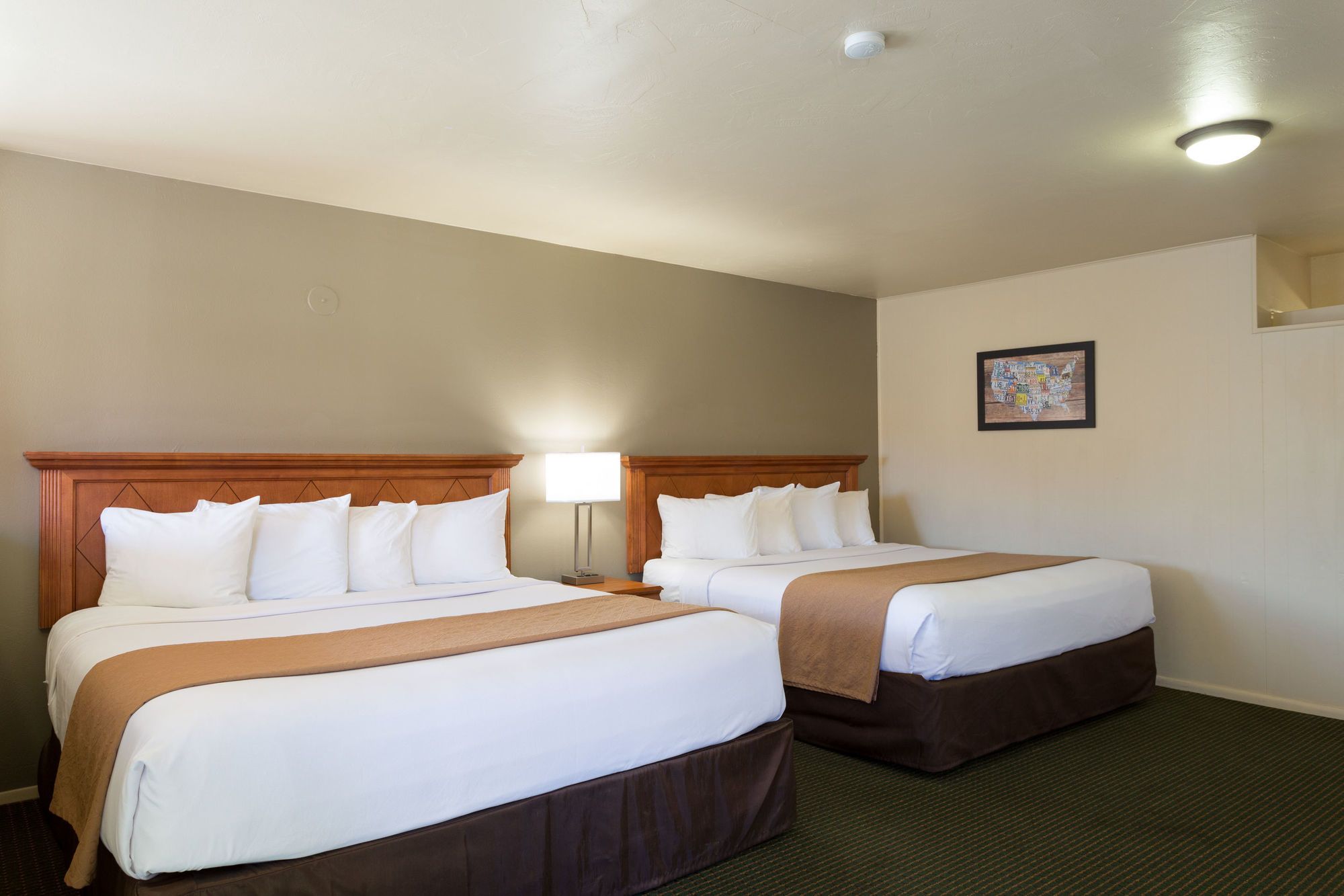 Фото Econo Lodge Inn & Suites Durango